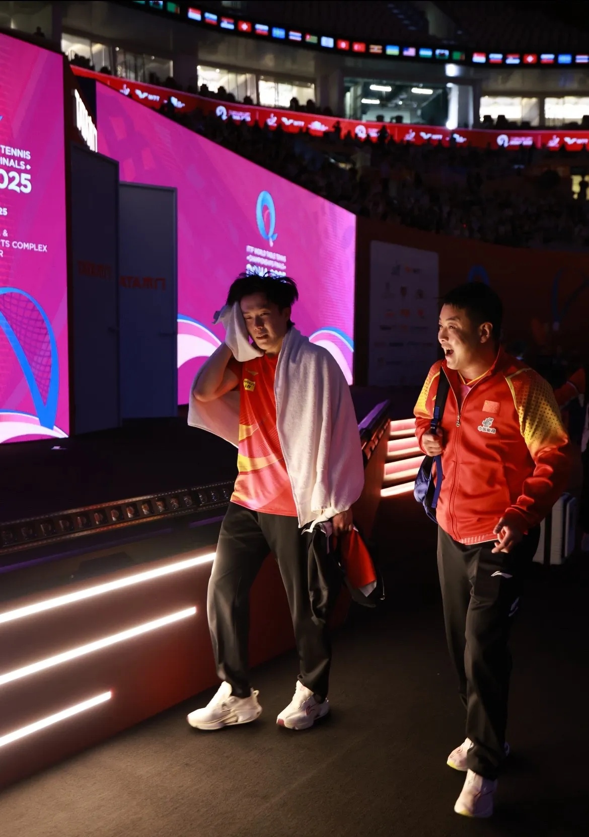 世界网球队力克阿根廷,王皓极限生还后反打鏖战多局八强赛,让粉丝疯狂欢呼的简单介绍 世界网球队力克阿根廷,王皓极限生还后反打鏖战多局八强赛,让粉丝疯狂欢呼的简单介绍